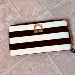 Kate Spade Black Leather Zip Wallet